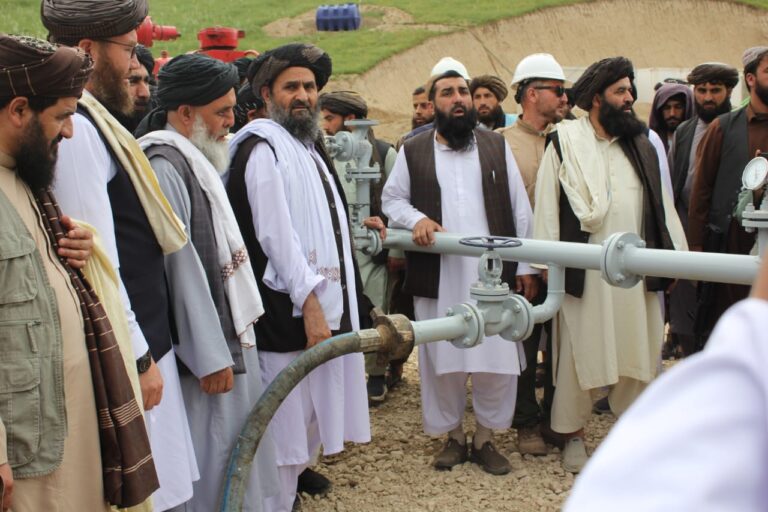 جوزجان کې د نفتو له ۵ نوو څاګانو استخراج پیل شو
